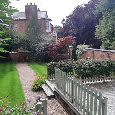 Beautiful Georgian Cottage Within A Private Walled Garden Oakham Exterior foto